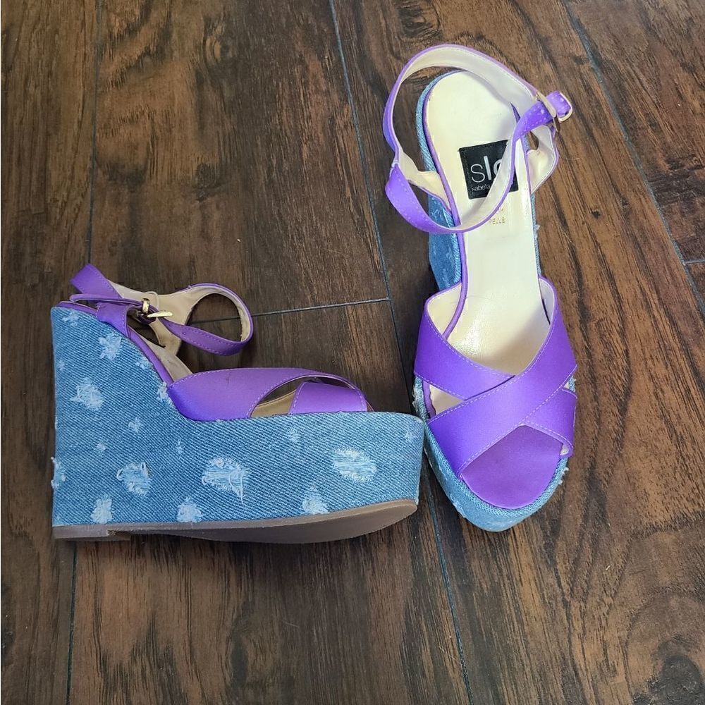 NWOT Isabella Lorusso Vera Wedges